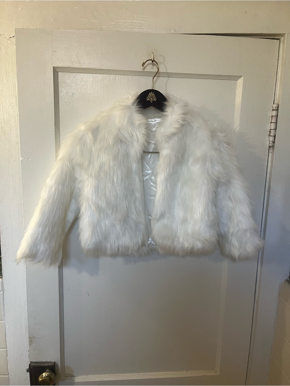 Vintage Shaggy Faux Fur Cropped Jacket Open Front Ivory White Cape S/M EUC